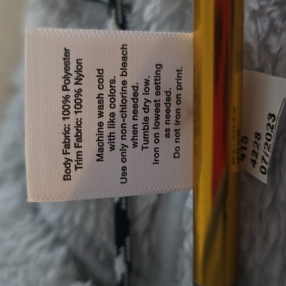 XERSION BRAND GIRLS BLUE HOODED ZIPPERED JACKET SIZE SMALL 7/8 - Picture 11 of 11